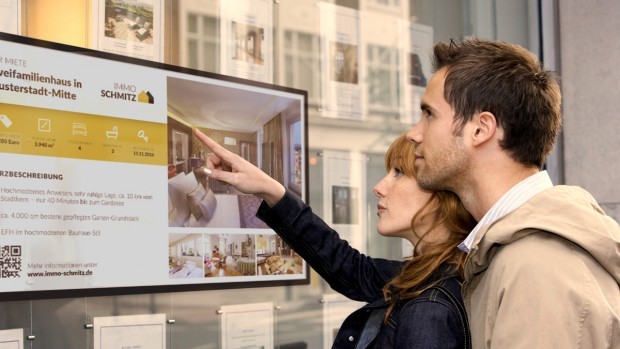 Digital Signage para Imobiliárias: O Guia Estratégico (2026)